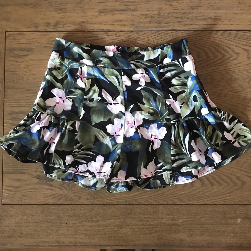 Show Me Your Mumu Skippy Shorts - Picture 3 of 5